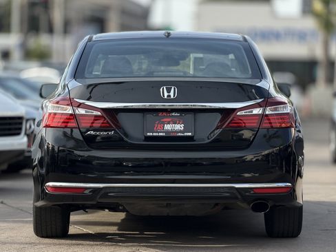 Used 2016 Honda Accord EX image 8