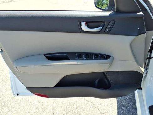 Used 2016 Kia Optima LX w/ Technology Package image 9