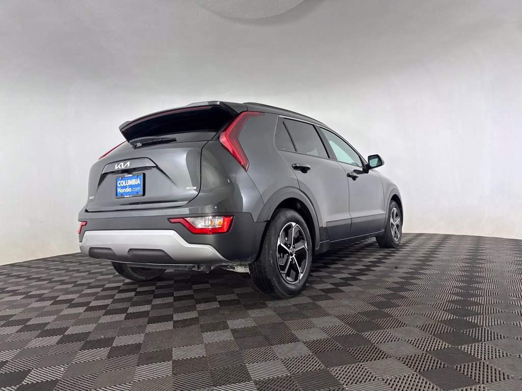 Used 2025 Kia Niro LX FWD image 7