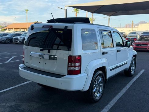 Used 2011 Jeep Liberty Limited w/ Tire & Wheel Group RWD image 10