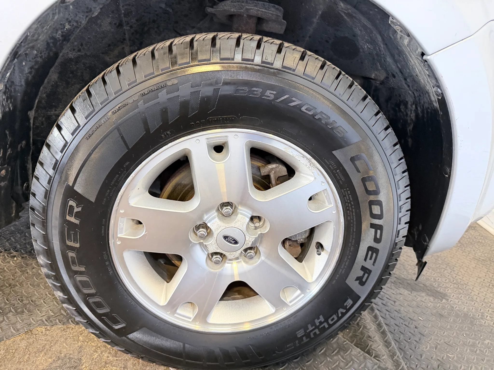 Used 2010 Ford Escape XLS FWD image 39