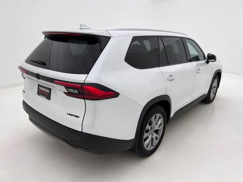 Used 2024 Toyota Grand Highlander AWD image 7