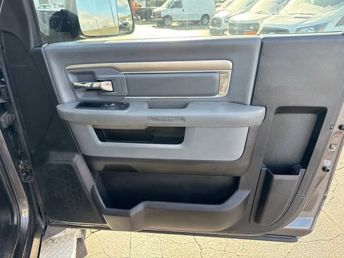 Used 2018 RAM 5500 Tradesman w/ Power & Remote Entry Group image 22