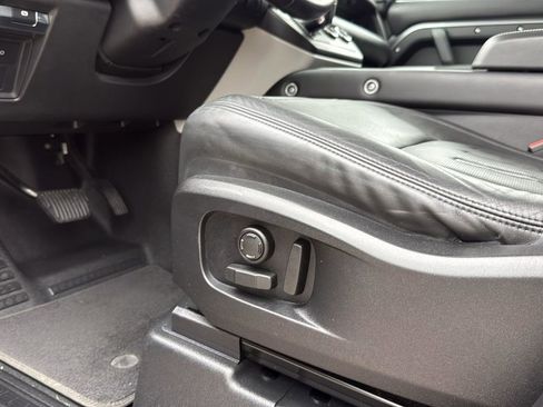 Used 2020 Land Rover Defender 110 First Edition image 10