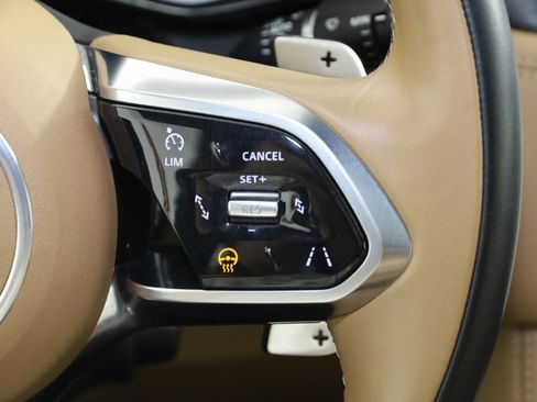 Used 2023 Jaguar F-PACE S image 34