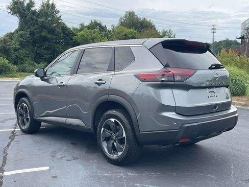 Used 2025 Nissan Rogue SV AWD/4WD image 5
