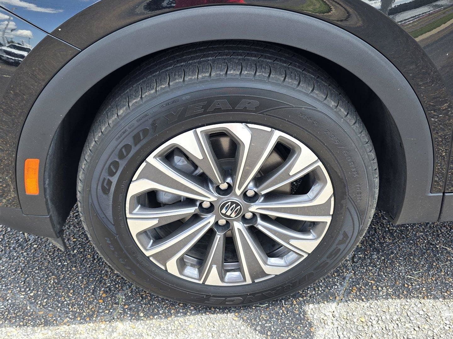 Used 2024 Buick Envision Preferred AWD/4WD image 37