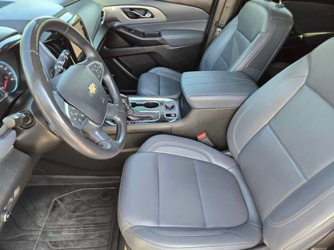 Certified 2021 Chevrolet Traverse LT w/ LT Premium Package FWD image 13