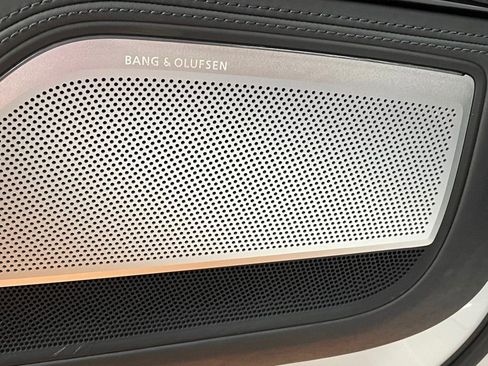 Used 2021 Audi S8 L image 20