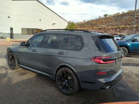 Used 2024 BMW X7 xDrive40i w/ Executive Package AWD/4WD image 4