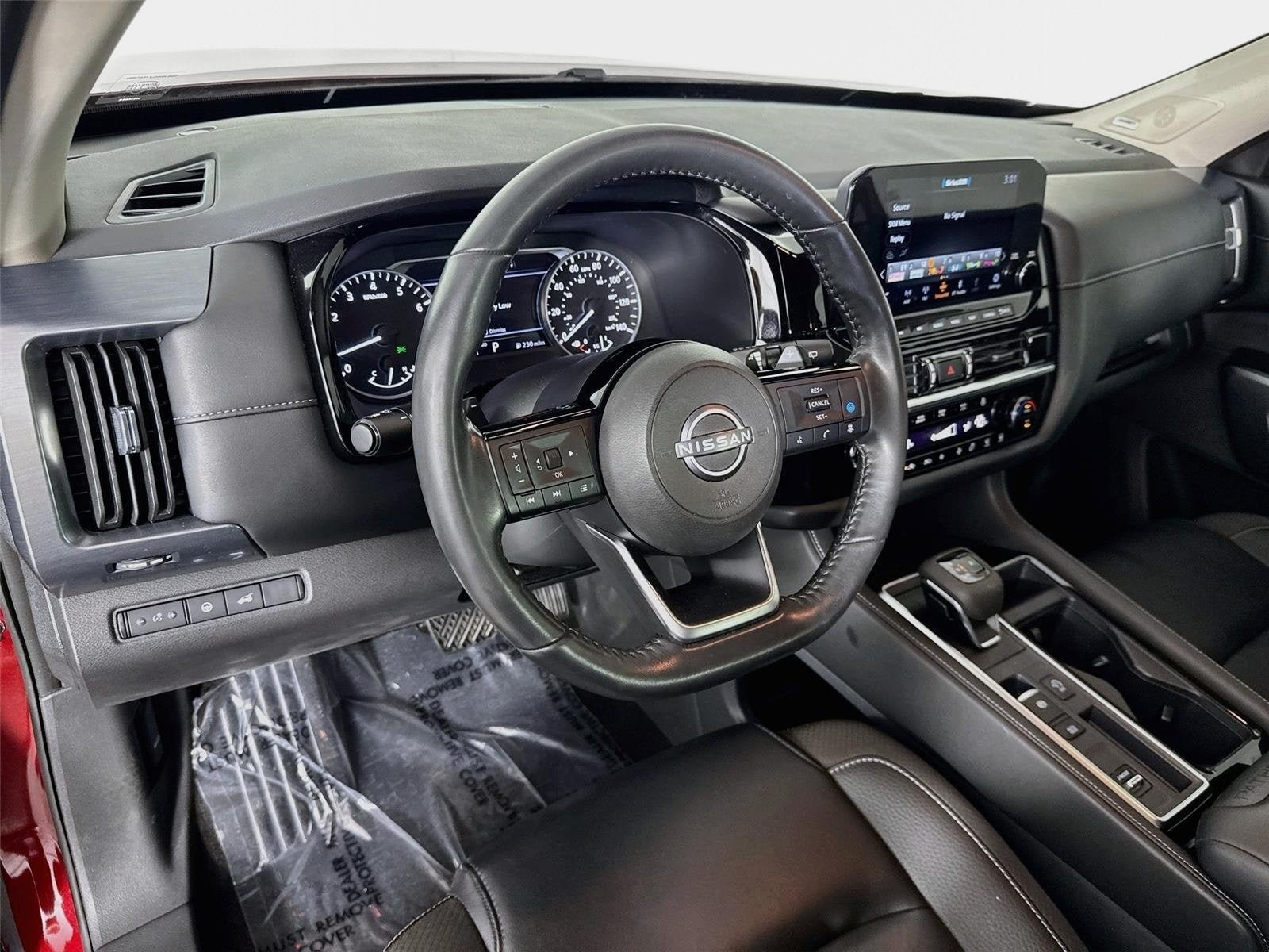 Used 2024 Nissan Pathfinder SL w/ SL Premium Package FWD image 9