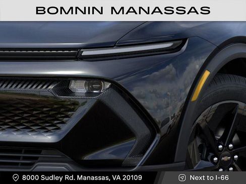 New 2026 Chevrolet Equinox EV LT w/ Midnight Package image 10