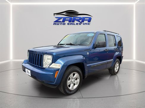 Used 2010 Jeep Liberty Sport w/ Popular Equipment Group AWD/4WD image 3