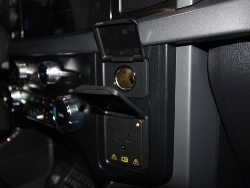 New 2025 Ford F150 XLT w/ Equipment Group 303A High image 23