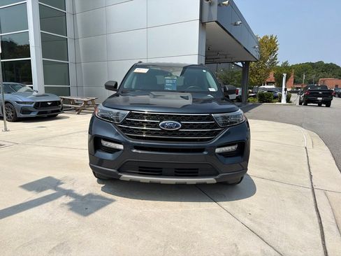 Certified 2023 Ford Explorer XLT w/ Equipment Group 202A RWD image 3
