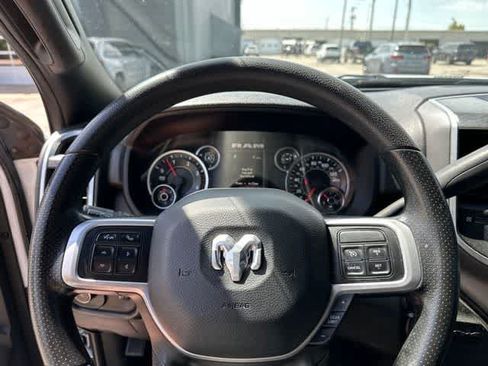 Used 2022 RAM 2500 Big Horn AWD/4WD image 9