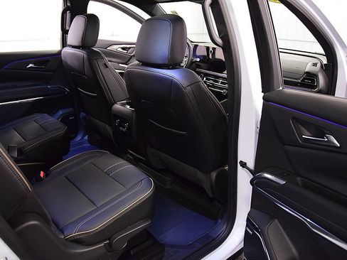 Used 2026 Chevrolet Traverse High Country w/ LPO, Floor Liner Package AWD/4WD image 29