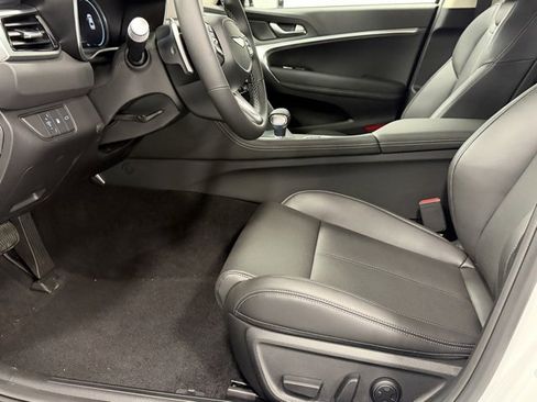 New 2026 Genesis G70 2.5T image 11
