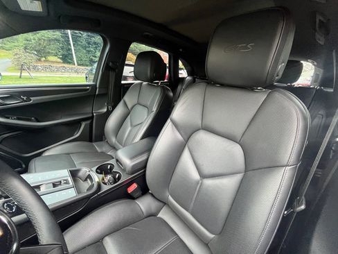 Used 2024 Porsche Macan GTS image 18