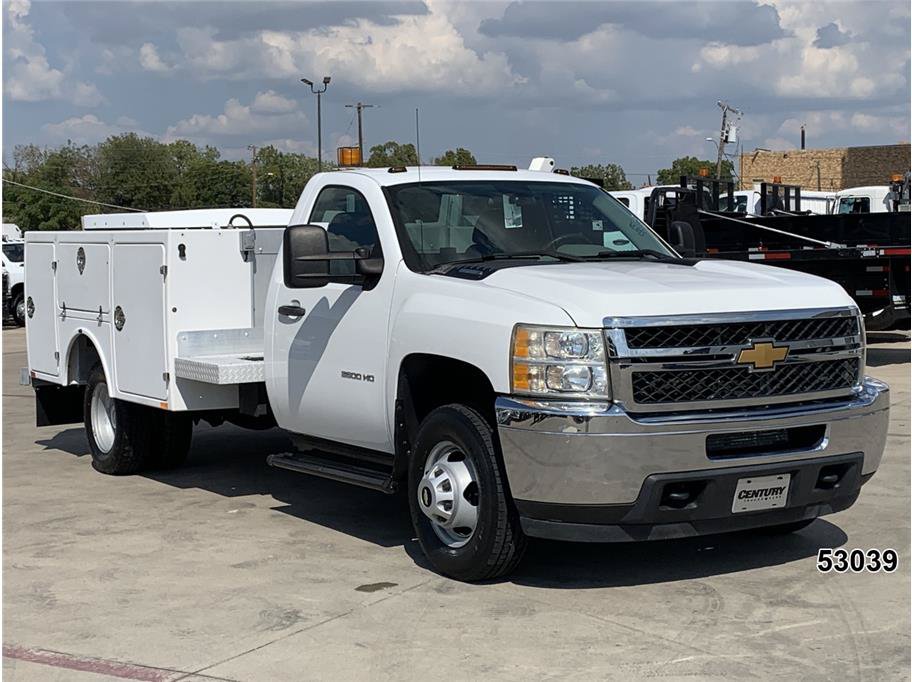 Used 2013 Chevrolet Silverado 3500 W/T RWD image 3