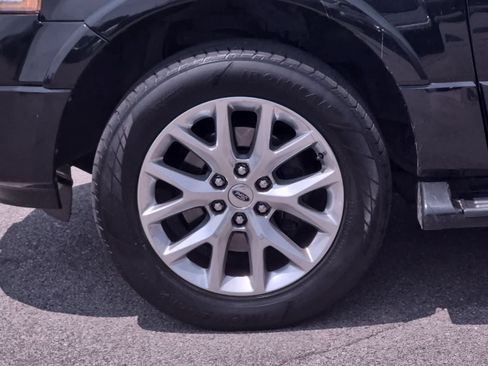 Used 2017 Ford Expedition Limited AWD/4WD image 14