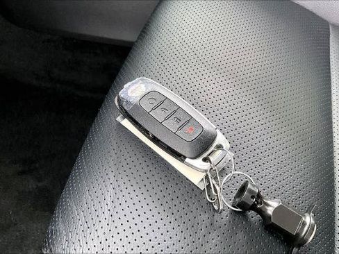 Certified 2023 Nissan Rogue SV FWD image 14