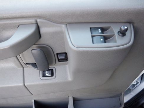 Used 2023 GMC Savana 2500 w/ Driver Convenience Package image 14