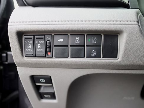 Used 2019 Honda Odyssey EX-L image 17