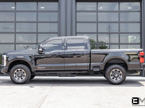 Used 2024 Ford F250 Lariat w/ Tremor Off-Road Package AWD/4WD image 4