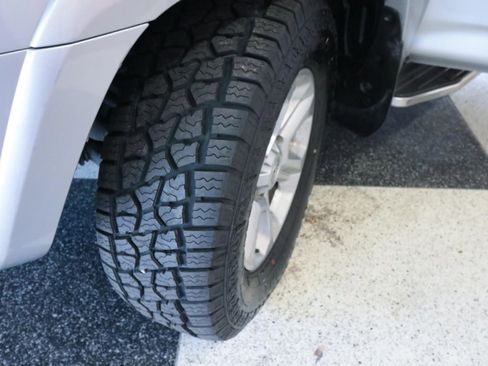 Used 2020 Toyota 4Runner SR5 Premium w/ Moonroof Package RWD image 9