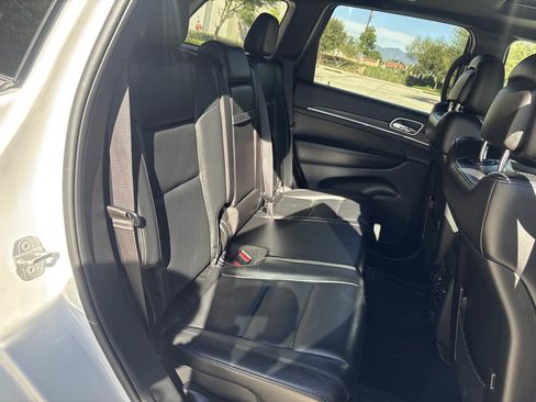 Used 2022 Jeep Grand Cherokee Limited image 14