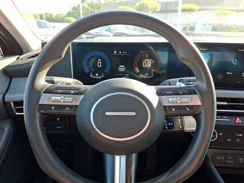 Used 2025 Hyundai Sonata SEL FWD image 18