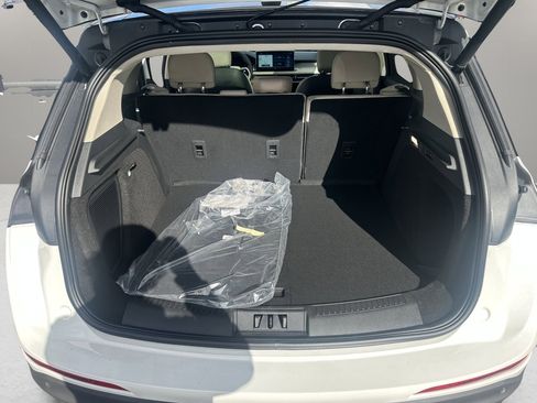 New 2026 Lincoln Corsair Premiere image 15