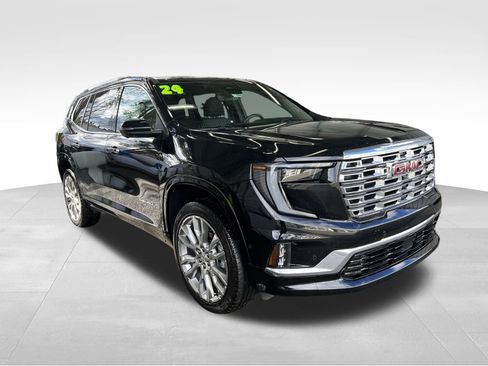 Used 2024 GMC Acadia Denali image 3