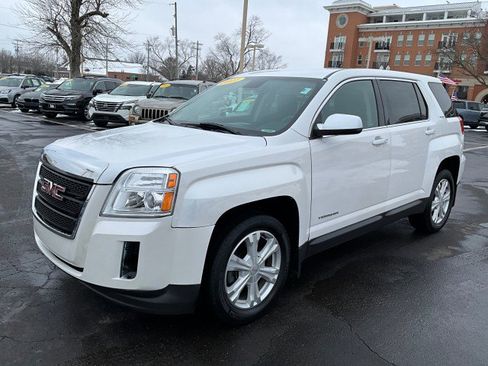 Used 2017 GMC Terrain SLE image 3