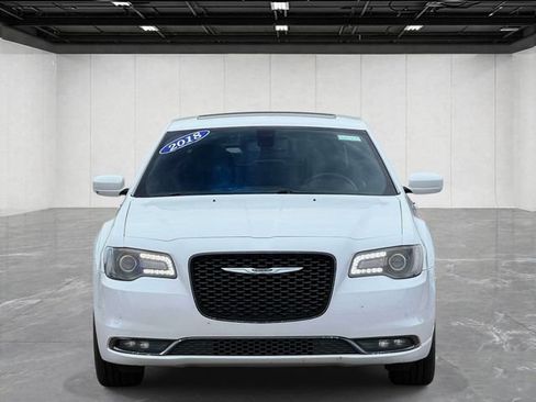 Used 2018 Chrysler 300 S w/ 300S Premium Group AWD/4WD image 2