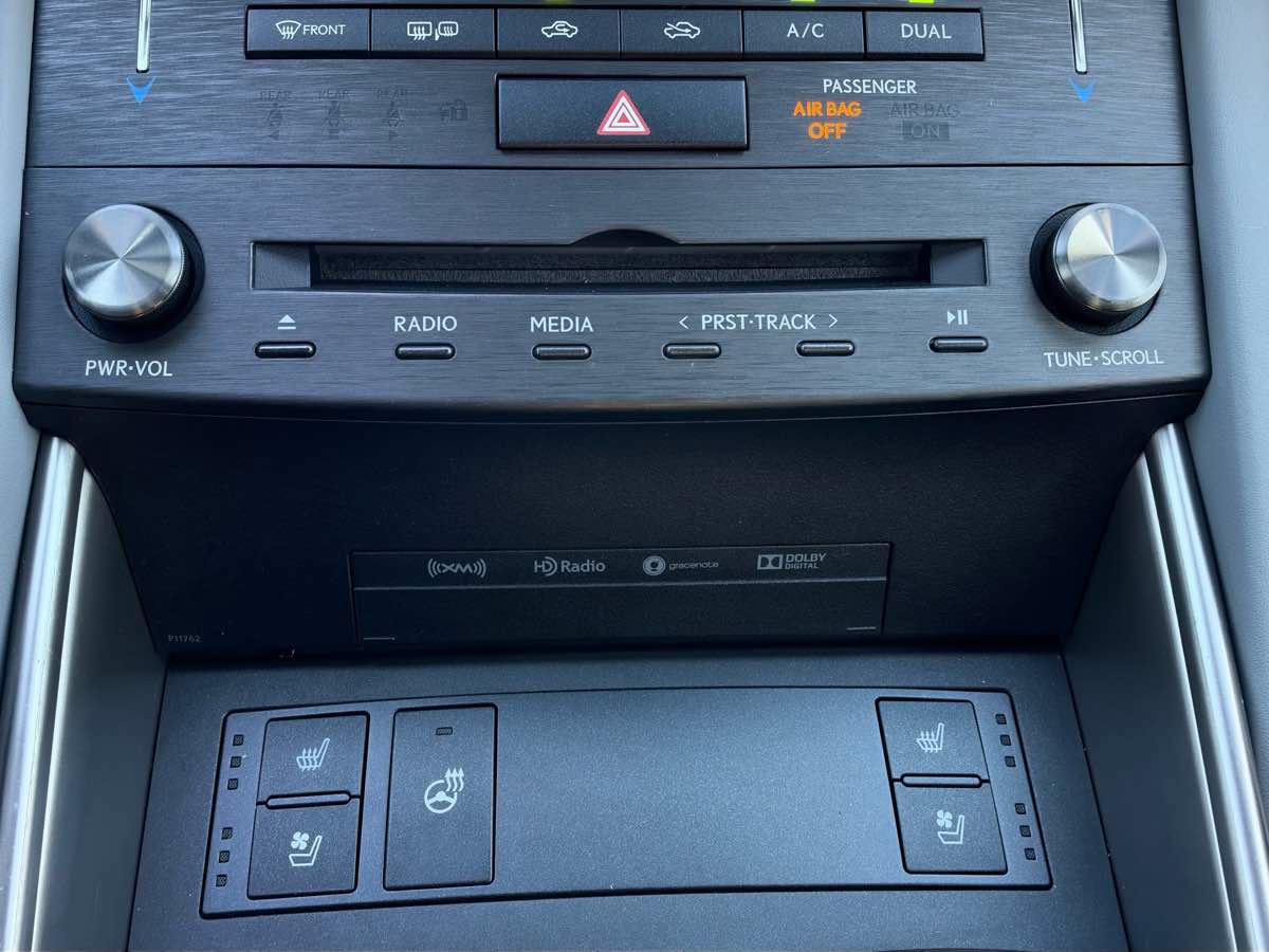 Used 2020 Lexus IS 300 F Sport w/ Blackline Edition RWD image 21