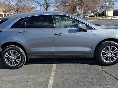 Used 2021 Cadillac XT5 Premium Luxury image 2