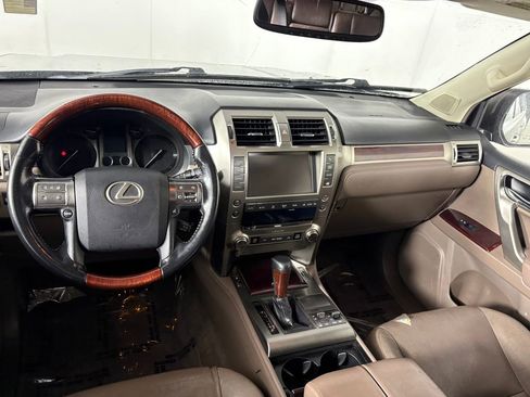 Used 2016 Lexus GX 460 w/ Premium Package AWD/4WD image 25