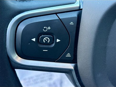 Used 2022 Volvo XC60 T8 Inscription Expression image 11