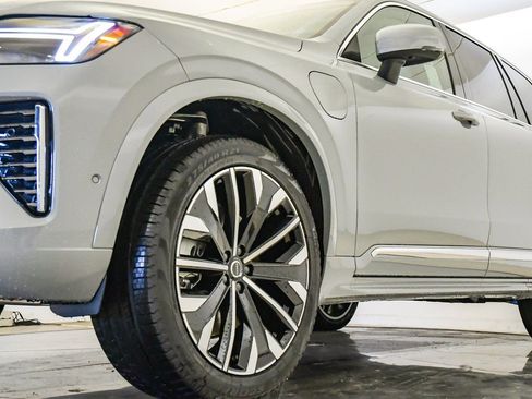New 2026 Volvo XC90 T8 Ultra w/ Protection Package Premier AWD/4WD image 10