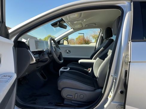 Used 2024 Hyundai Ioniq 5 SEL image 12