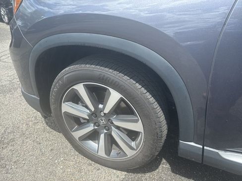 Used 2025 Honda Pilot Elite image 8