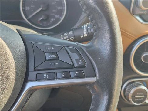 Used 2022 Nissan Sentra SV w/ SV Premium Package FWD image 11