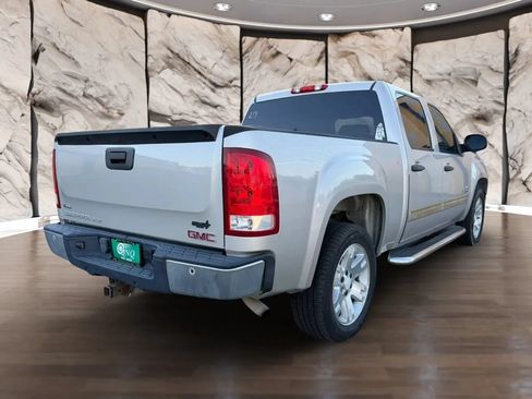 Used 2007 GMC Sierra 1500 SLE w/ Entertainment Package RWD image 6