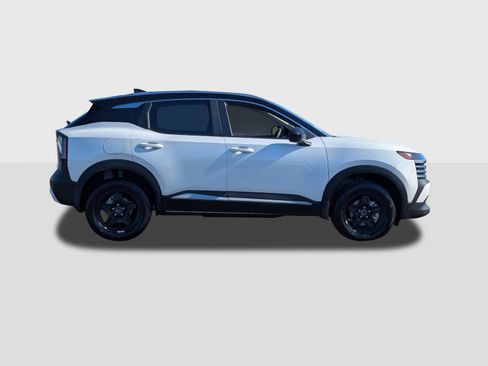 New 2026 Nissan Kicks SV FWD image 7