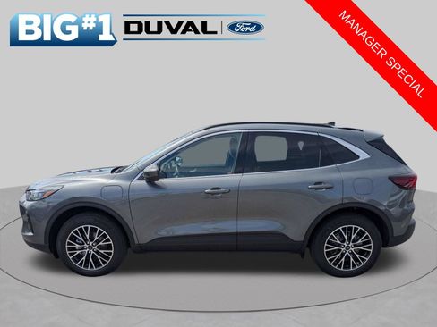 Certified 2026 Ford Escape SE w/ PHEV Premium Package FWD image 7