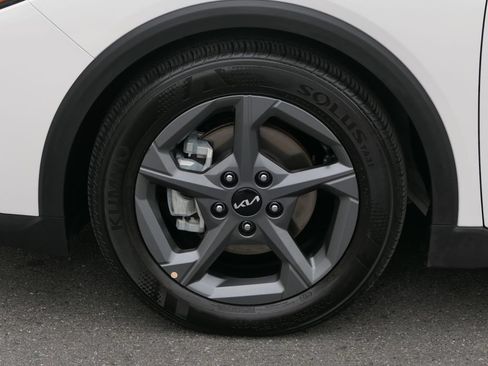 Used 2025 Kia K4 FWD image 11