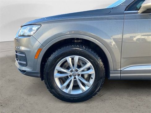 Used 2017 Audi Q7 3.0T Premium image 14