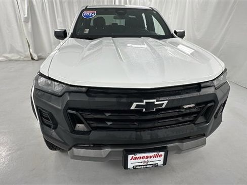 Used 2024 Chevrolet Colorado Trail Boss w/ Advanced Trailering Package image 8